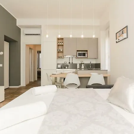 The Rent - Modern Near Bocconi *